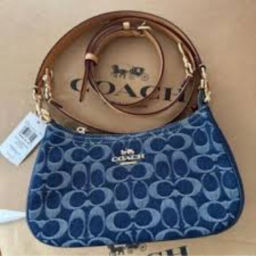 Coach Blue and Brown Signature Shoulder Bag Fashion❤️🎉🎉